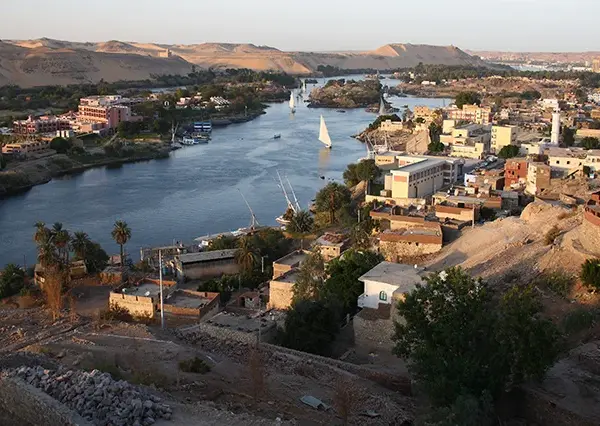 cairo luxor aswan nile cruise & abu simbel by train (1)